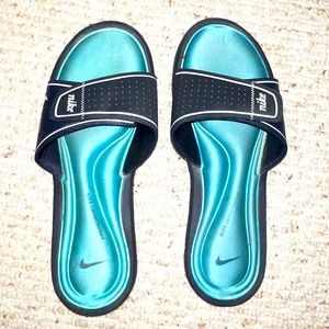Nike Comfort Slides